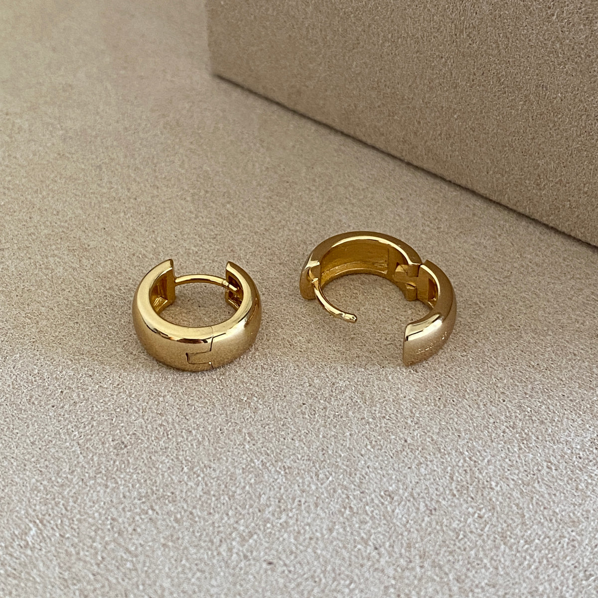 EL&RO Sofia Hoops Gold